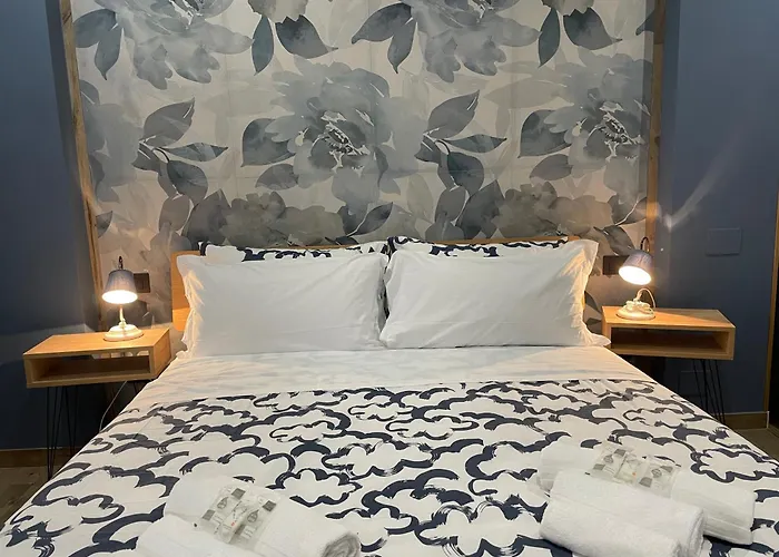Helle Hus - 4 Min To Metro, Modern & Quiet, Direct To Colosseum 4*