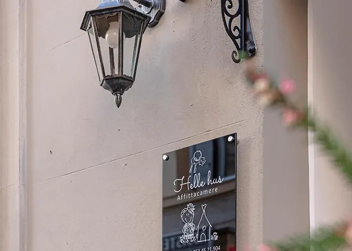 Casa de hóspedes Helle Hus - 4 Min To Metro, Modern & Quiet, Direct To Colosseum Roma