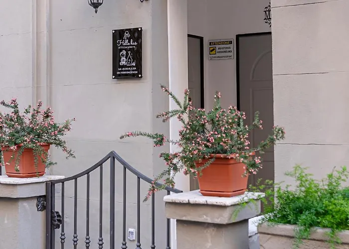Helle Hus - 4 Min To Metro, Modern & Quiet, Direct To Colosseum Affittacamere Roma