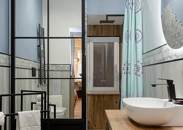 Casa de hóspedes Helle Hus - 4 Min To Metro, Modern & Quiet, Direct To Colosseum 4*