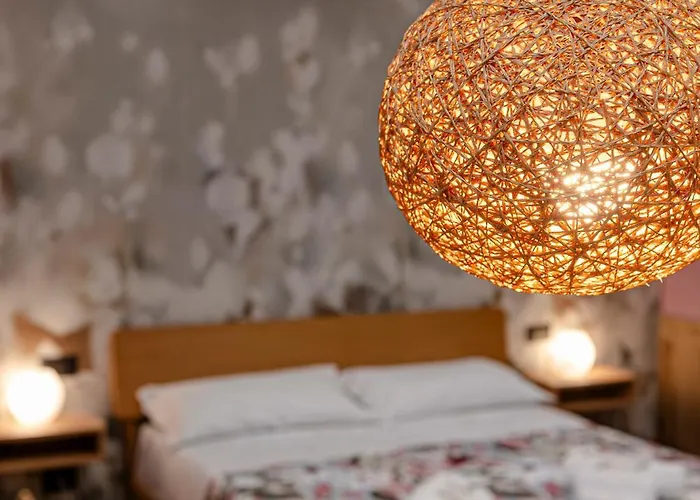 Гостевой дом Helle Hus - 4 Min To Metro, Modern & Quiet, Direct To Colosseum Рим